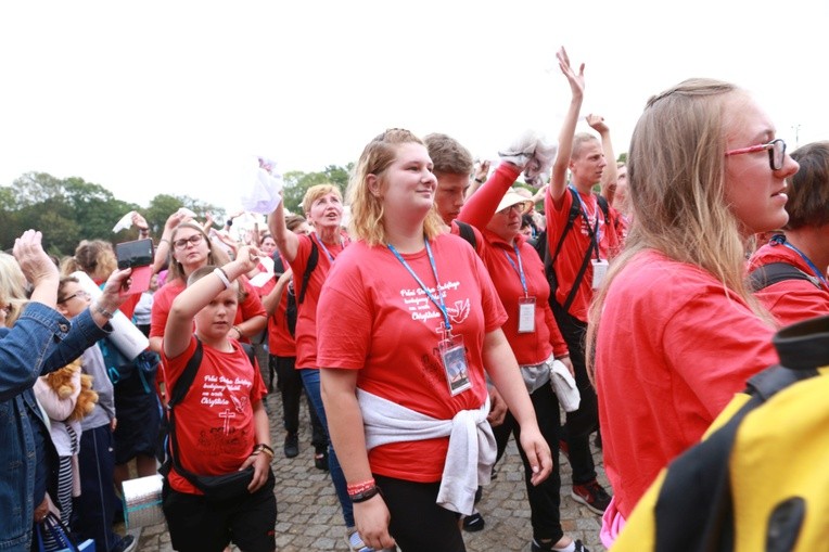 36. PPT - grupa 23 - wejście