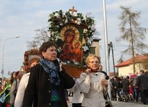 Procesja z obrazem Czarnej Madonny w parafii św. Józefa Robotnika w Płocku