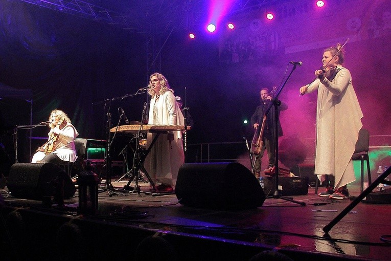 Festiwal Nowego Folkloru „Miasto-Wieś” w Kobylnicy