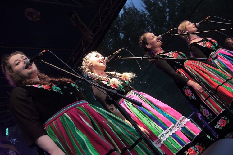 Festiwal Nowego Folkloru „Miasto-Wieś” w Kobylnicy