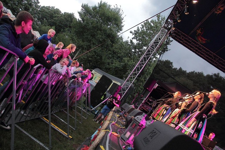 Festiwal Nowego Folkloru „Miasto-Wieś” w Kobylnicy