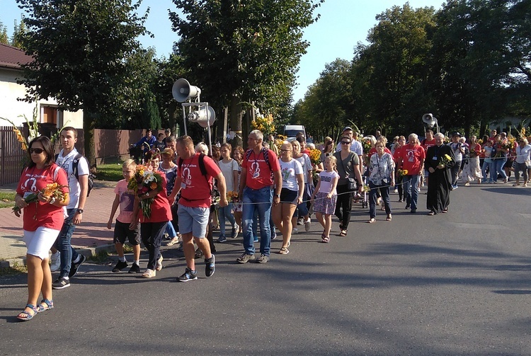 Powrót pielgrzymów do Głowna