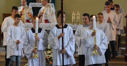 Kandydaci na lektorów uczą się nowych obowiązków także podczas Mszy św.