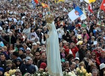 Figurka MB Fatimskiej pojedzie do Panamy