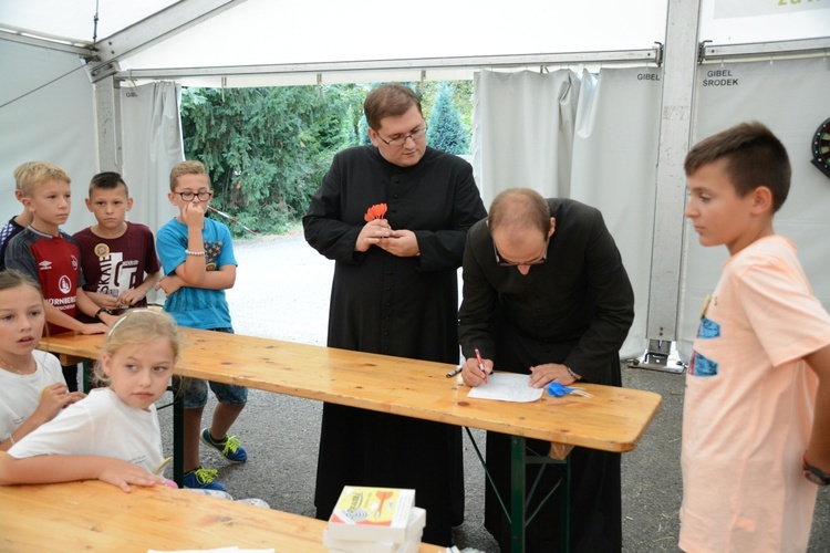 Ministranci i lektorzy na Górze św. Anny