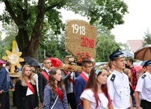 Żniwne wieńce i kopy nawiązywały do 100-lecia niepodległości Polski