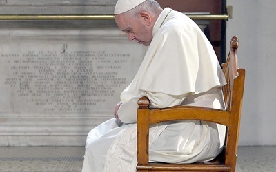 W narodowym sanktuarium w Knock papież powierzył Matce Bożej irlandzkie rodziny.