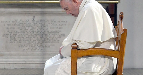 W narodowym sanktuarium w Knock papież powierzył Matce Bożej irlandzkie rodziny.