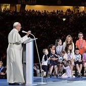 W spotkaniu z papieżem Franciszkiem podczas Festiwalu Rodzin uczestniczyło 85 tys. osób.