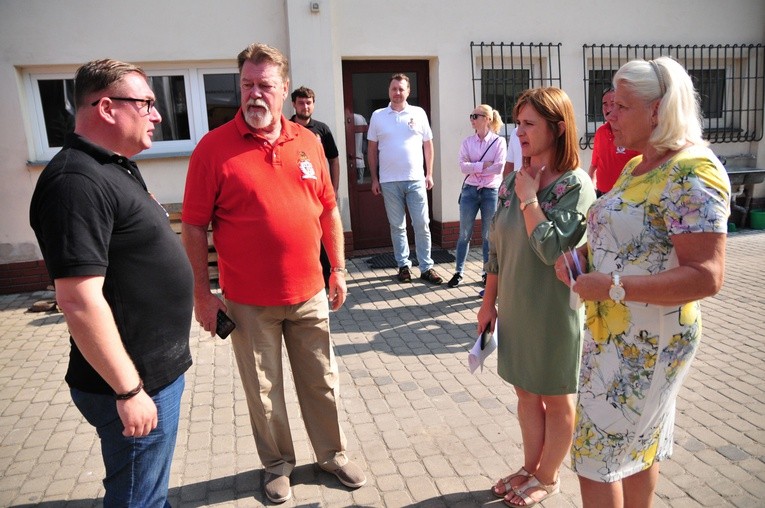 Zakon krzyżacki z darami dla lubelskiej Caritas