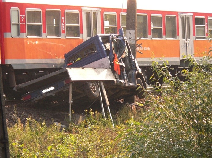 Najciężej ranny został kierowca samochodu