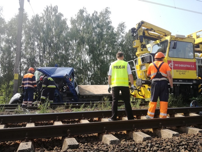 Wypadek na przejeździe pod Skierniewicami