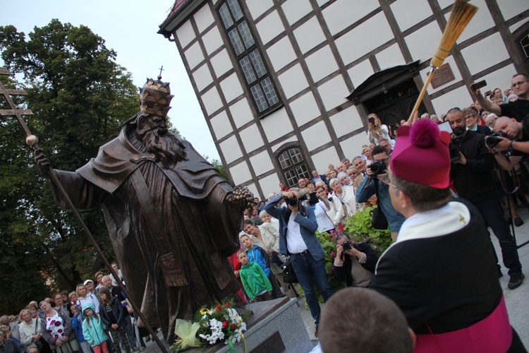 Poświęcenie pomnika patrona Zielonej Góry