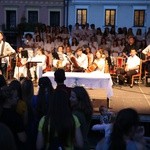 Koncert Uwielebienia