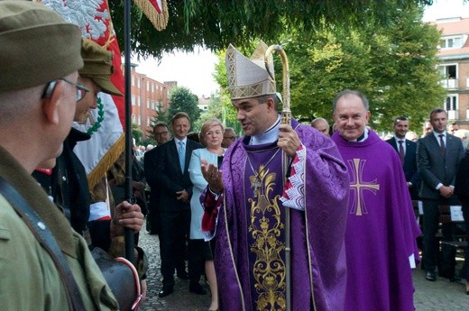 Nie możemy żyć, nie pamiętając