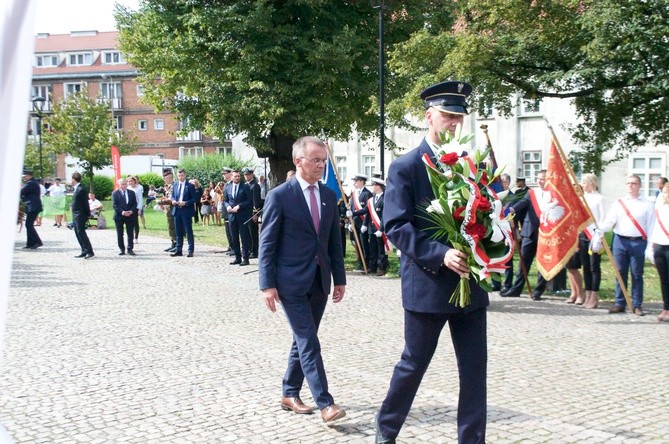 Nie możemy żyć, nie pamiętając