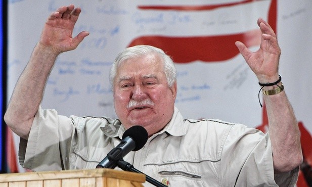 Wałęsa: Trwanie obecnej władzy to nieszczęście kraju!