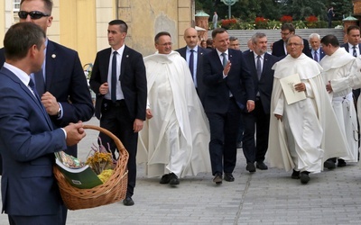 Prezydent wziął udział w Dożynkach Jasnogórskich