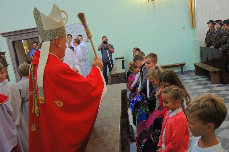 Inauguracja roku szkolnego z bp. Piotrem Gregerem w Cieszynie