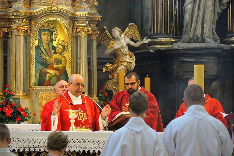 Inauguracja roku szkolnego z bp. Piotrem Gregerem w Cieszynie