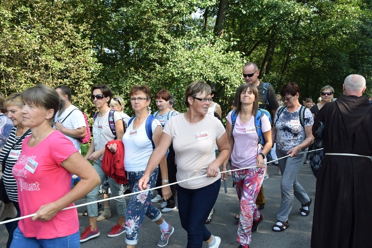 Pielgrzymka z Nowego Miasta nad Pilicą do Studzianny