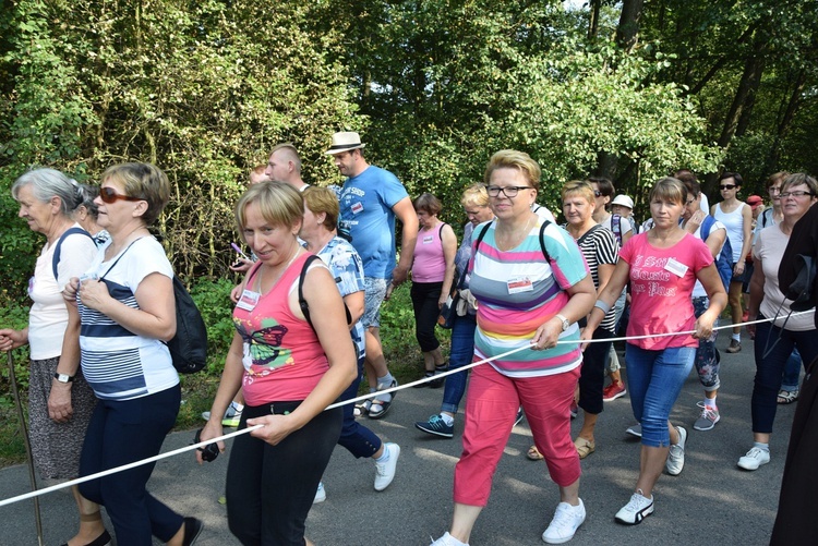 Pielgrzymka z Nowego Miasta nad Pilicą do Studzianny