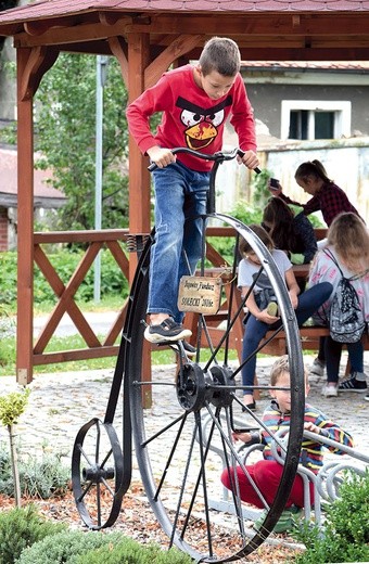 ▲	Na taki rower też nie każdy wejdzie.