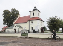 Parafia została erygowana przed 1325 rokiem