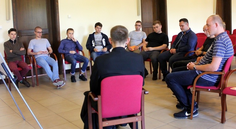 Przyszli klerycy w Rudach