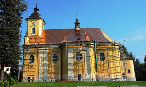 Trwa remont zabytkowego kościoła Narodzenia NMP w Inwałdzie