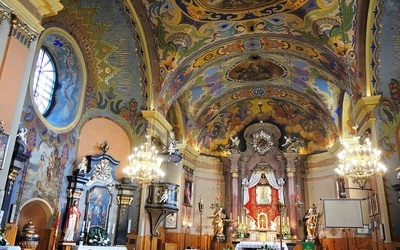 Wnętrze kościoła w Inwałdzie