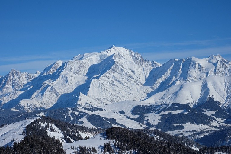 Mont Blanc - władze wprowadzają pozwolenia na wejście