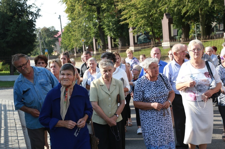 Procesja maryjna w Odporyszowie