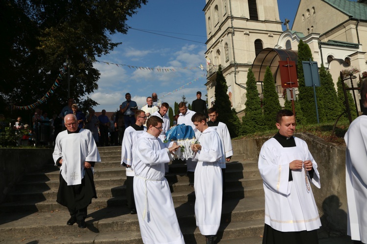 Procesja maryjna w Odporyszowie