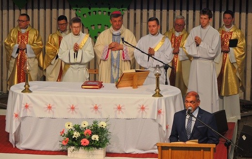 Młodzi w amfiteatrze pod Grojcem w Żywcu 2018