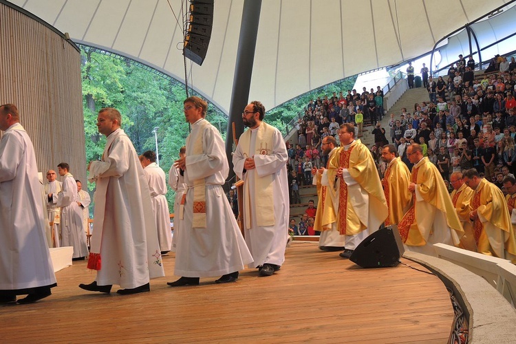 Młodzi w amfiteatrze pod Grojcem w Żywcu 2018