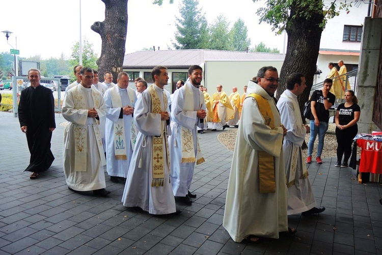 Młodzi w amfiteatrze pod Grojcem w Żywcu 2018