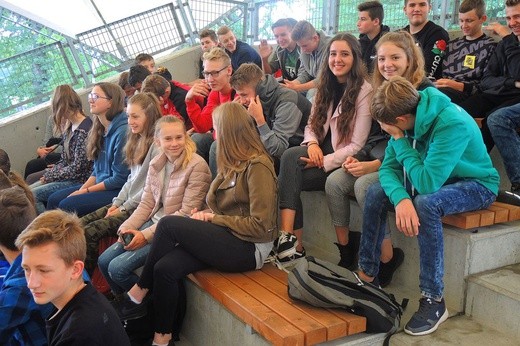 Młodzi w amfiteatrze pod Grojcem w Żywcu 2018