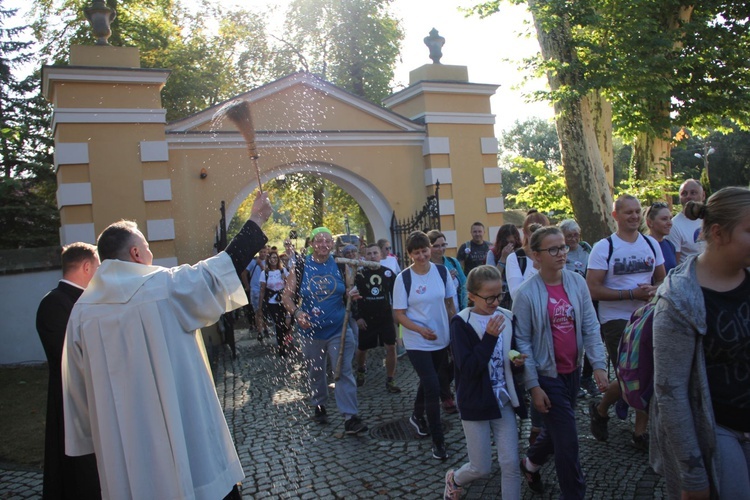 Pielgrzymka ze Świebodzina do Rokitna