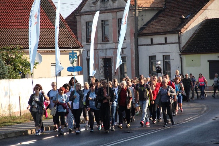 Pielgrzymka ze Świebodzina do Rokitna