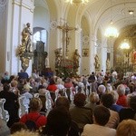 Sanktuarium Matki Bożej Jutrzenki Nadziei pełne wiernych