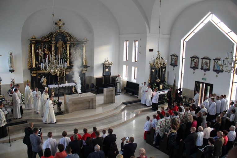 Nieboczowy - poświęcenie kościoła
