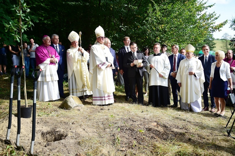 Odpust i dożynki diecezjalne w Gietrzwałdzie