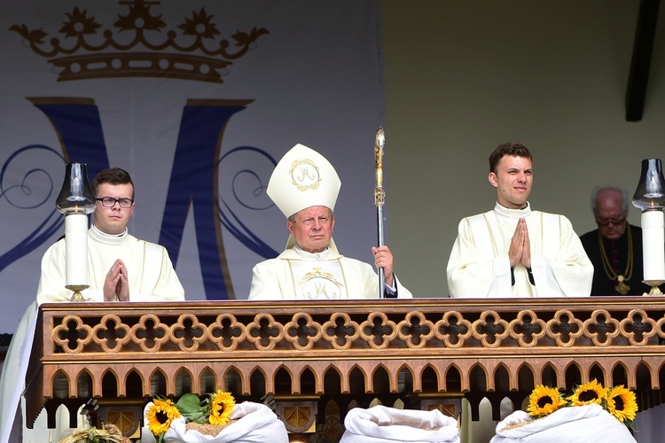 Odpust i dożynki diecezjalne w Gietrzwałdzie