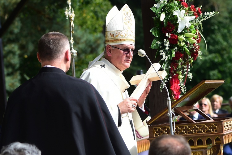 Odpust i dożynki diecezjalne w Gietrzwałdzie