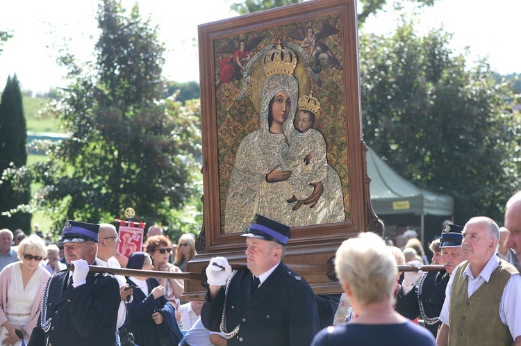 Odpust i dożynki diecezjalne w Gietrzwałdzie