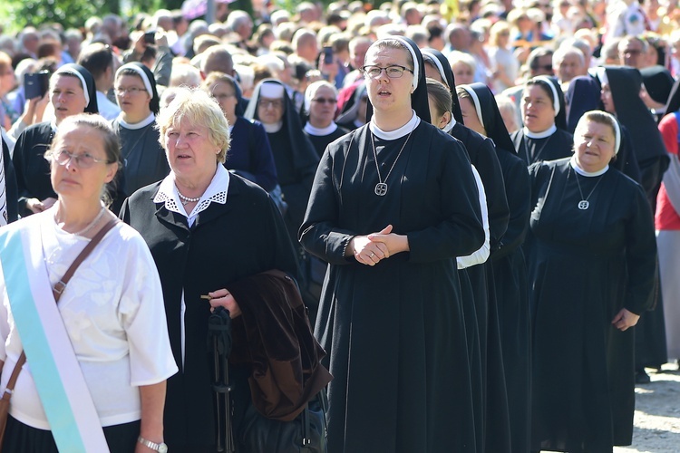 Odpust i dożynki diecezjalne w Gietrzwałdzie