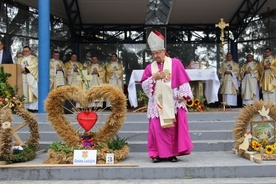 Abp Sławoj Leszek Głódź modlił się za rolników