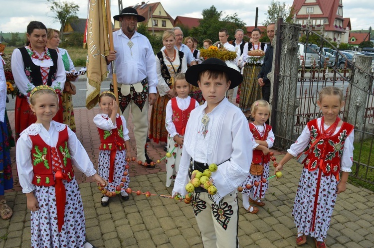 Dożynki parafialne w Miętustwie