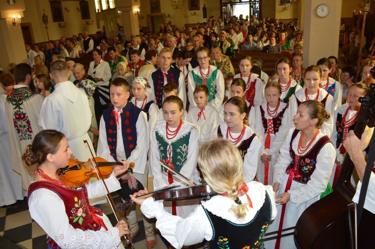 Dożynki parafialne w Miętustwie